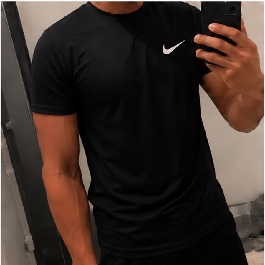 Photo client Mehdi — pack t-shirts sport